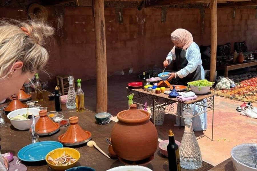 Marrakech: Atlas Mountains Cooking Class with Berber Family - The short uphill walk to the family home (and why it’s part of the point)