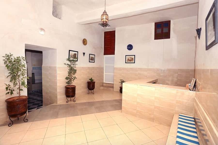 Marrakech: Authentic Moroccan Hammam Experience in Mouassine - The steam-and-stone layout: what the rooms are like