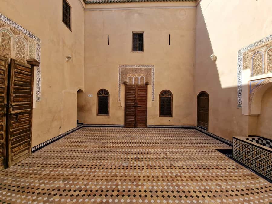 Marrakech: Bahia Palace Guided Tour with Skip-the-Line Entry - Jewish Square stop: context beyond the postcard