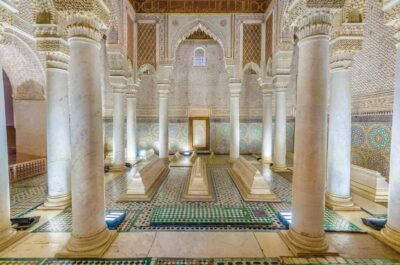 Marrakech: Bahia Palace, Saadian Tombs, Souk and Medina Tour - Koutoubia Mosque in 10 minutes: why the outside view still counts
