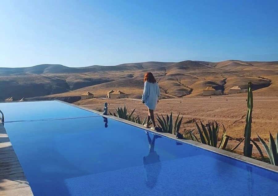 Marrakech: Day Pass in The Desert, swimming pool and lunch - Lalla Takerkoust: a short scenic stop with tea