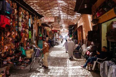 Marrakech: Guided City and Gardens Highlights Tour - Koutoubia Mosque and Jemaa el-Fnaa: your quick orientation