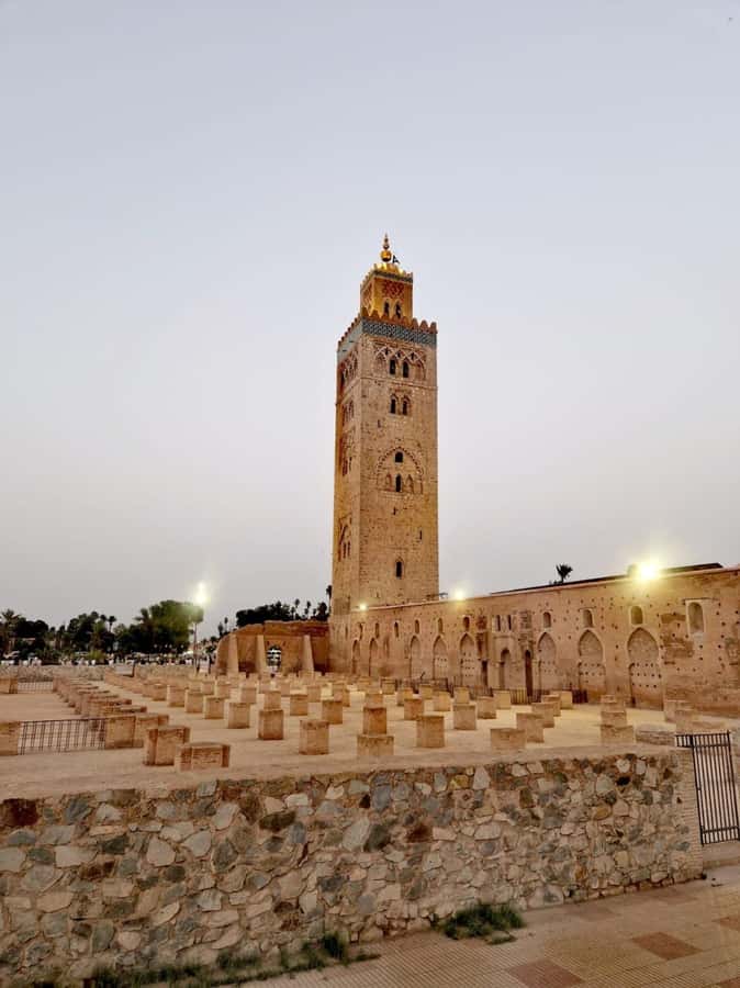 Marrakech: Guided Tour by Night - Coffee, Tea, and the Night-Walk Setup Before the Medina Gets Busy