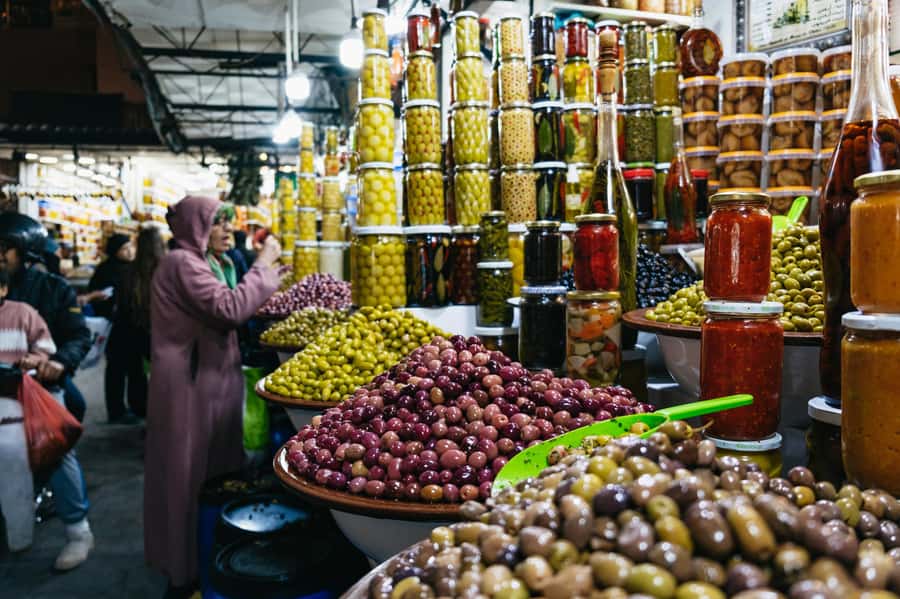 Marrakech: Medina by Night Walking Tour with Moroccan Tea - Entering the UNESCO Medina After Dark (and Why a Guide Matters)