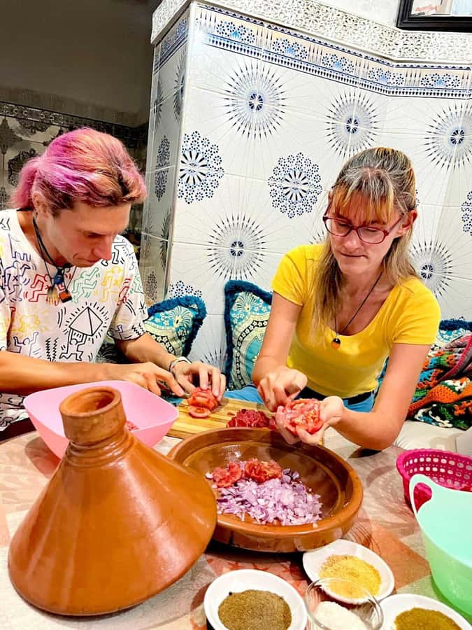 Marrakech: Moroccan Cuisine Cooking Class in Local Home - What you cook in 3 hours: bread, tagines, salads, zaalouk, dessert