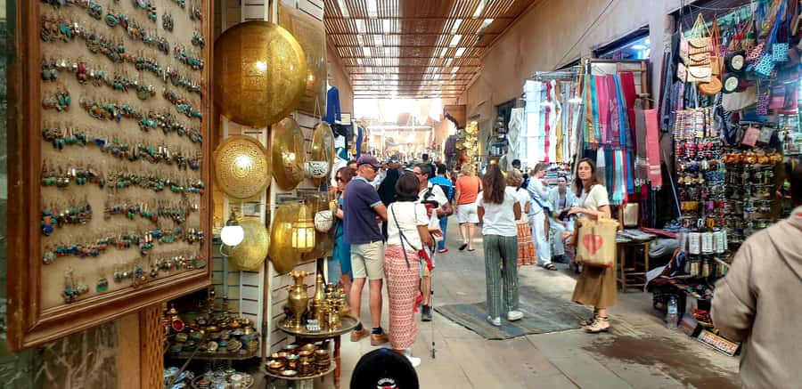 Marrakech: Tailor-Made City Tour With Your Own Private Guide - The walk segment: learn how streets connect