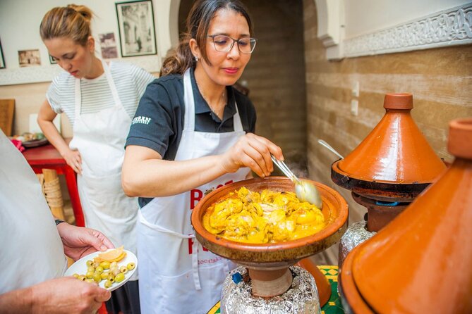 Marrakech Tour: Tajine Cookery Class Experience - Mint tea and sides: the small details that make it feel complete