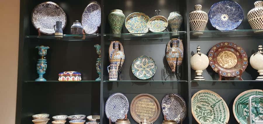 Marrakesh: Guided Souk Shopping Tour with a Local Guide - Meeting at Hotel Ali on Jemaa el-Fnaa (and why the start matters)