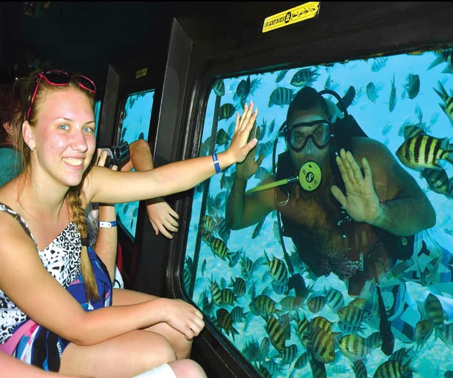 Marsa Alam: Royal Seascope Submarine Cruise with Pickup - Small Watch-Outs: Photo Sales, Crowd Feel, and Limited Underwater Time