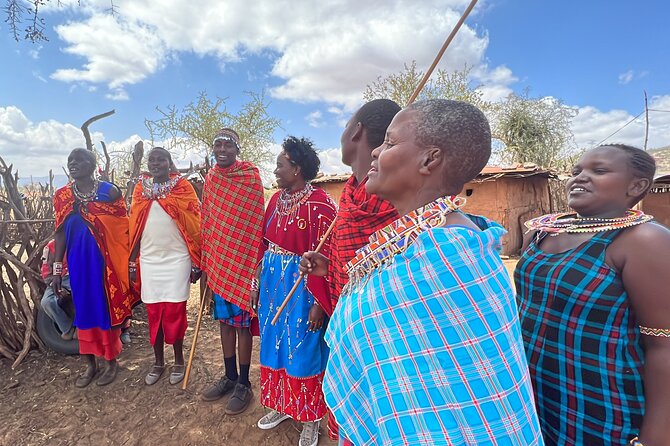 Masai village Day Tour Experience - Bisil cattle market stop: a short look at Friday trade rhythms