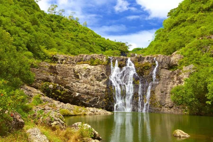 Mauritius: 7 Waterfalls Hike with Lunch and Hotel Transfers - Safety briefing and the reality of “moderate” hiking