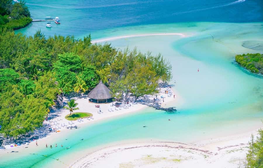 Mauritius: Catamaran Cruise to Ile Aux Cerfs with BBQ Lunch - The Cascade Diamamouve waterfall stop: quick photos, real jungle vibes
