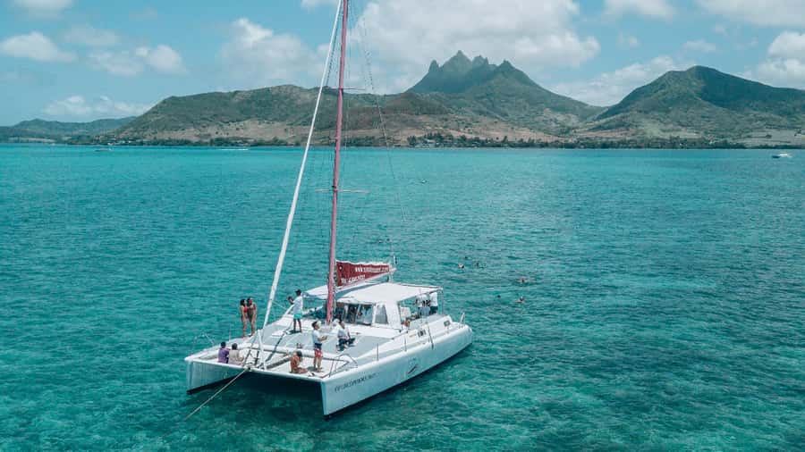 Mauritius: Catamaran Day Cruise to lle aux Cerfs with Lunch - Key things to know before you go