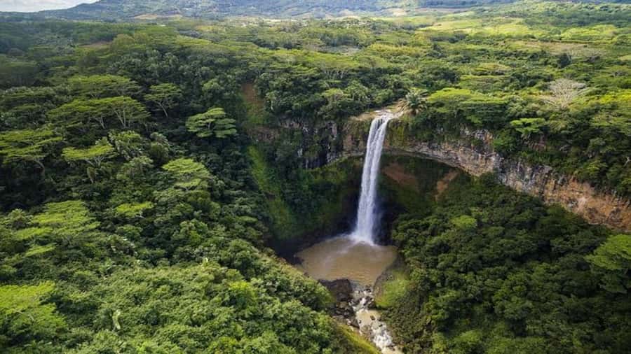 Mauritius: Chamarel 7 Colours & Waterfalls, South-West Tour - Lunch at Le Chamarel Restaurant: Convenient, but Watch the Value