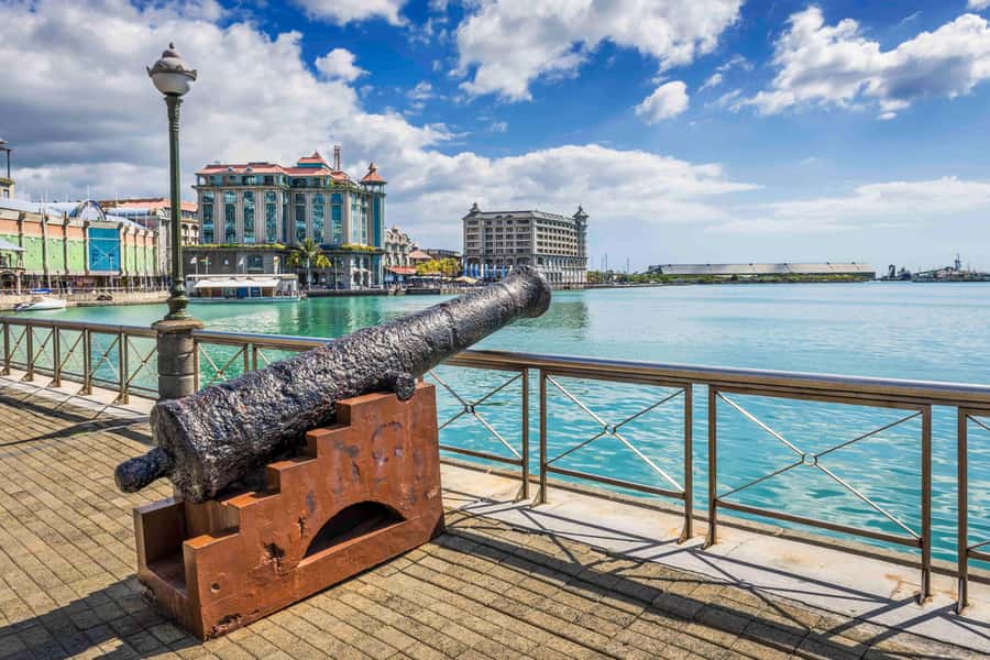 Mauritius: Private Full-Day Iconic Instagram Spots - Umbrella Square in Port Louis: shop under color, then look closer