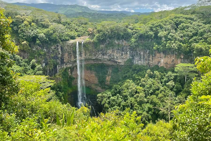 Mauritius: Private South-West Nature & Viewpoints with Lunch - Trou aux Cerfs in Curepipe: walking the rim of a dormant volcano