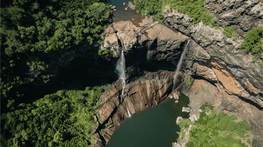 Mauritius: Tamarind Falls Highlights 3-Hour Hiking Trip - Sugarcane fields to volcanic canyon: the real workout starts early
