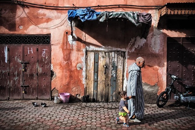 Medina of Marrakech Walking Tour - Koutoubia Mosque: Starting With a Landmark You Can Remember