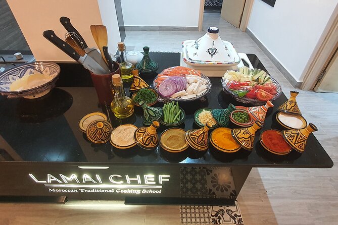 Moroccan Cooking Workshop LAMAI CHEF - Bread and tagine: the hands-on centerpiece of the class