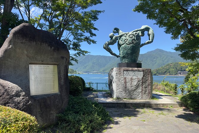 Mt. Fuji, Cherry Blossom & Shiba Sakura Pvt. Day Tour - Chureito Pagoda and Oshino Hakkai: cherry blossoms plus classic Fuji views