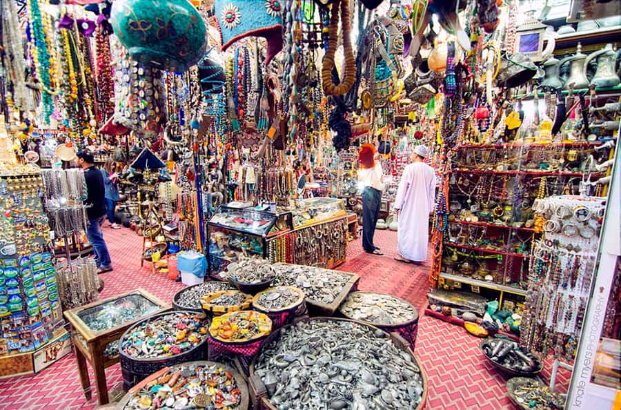Muscat: Half-Day Sightseeing Essentials Tour and Audio Guide - Muttrah Souq: Covered Alleys, Spices, and Shopping Smart