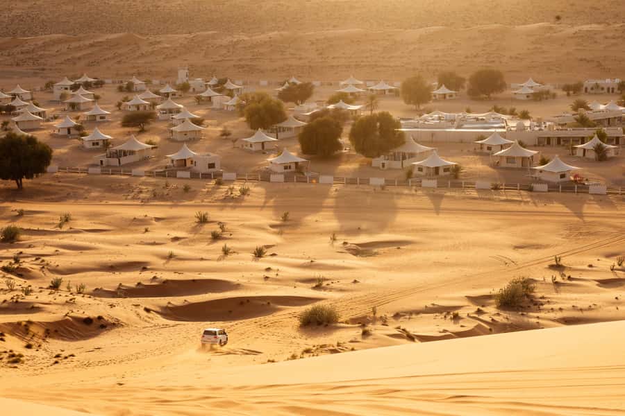 Muscat: Wadi Bani Khalid Oasis & Oman Desert Tour - Bedouin home stop: culture pause without the tourist script