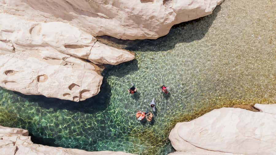 Muscat: Wahiba Desert and Wadi Bani Khalid Guided Group Tour - Should you book this Muscat desert and wadi tour?