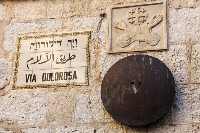 Old and New Jerusalem Full-Day Tour - Muslim Quarter bazaar stroll: why one stop here helps