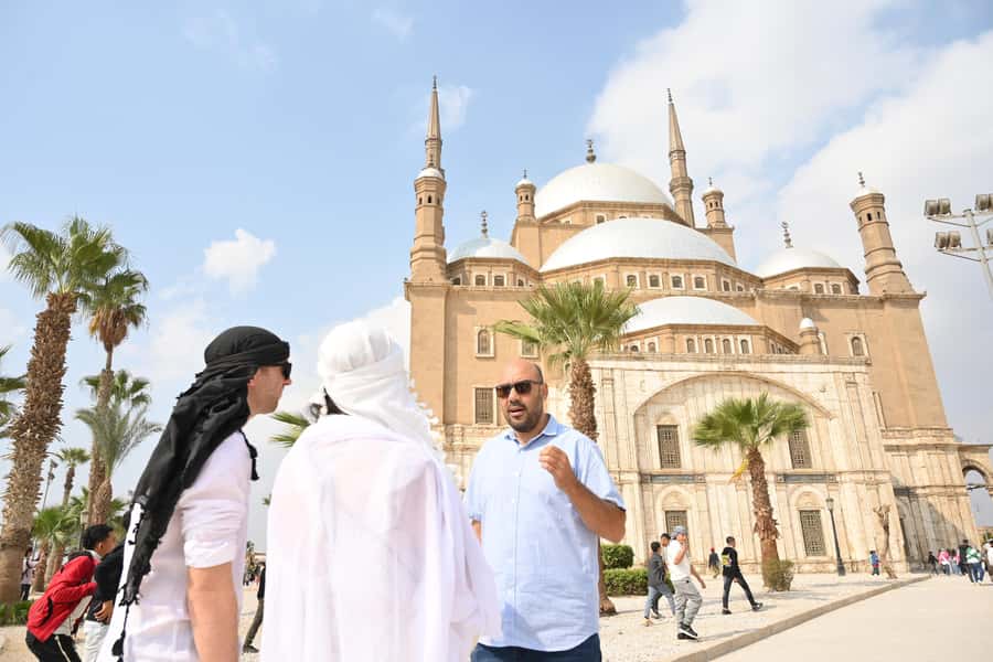 Old Cairo: Full-Day Islamic and Coptic Cairo Tour with Lunch - El Moez Street: where Islamic Cairo’s details are the main event