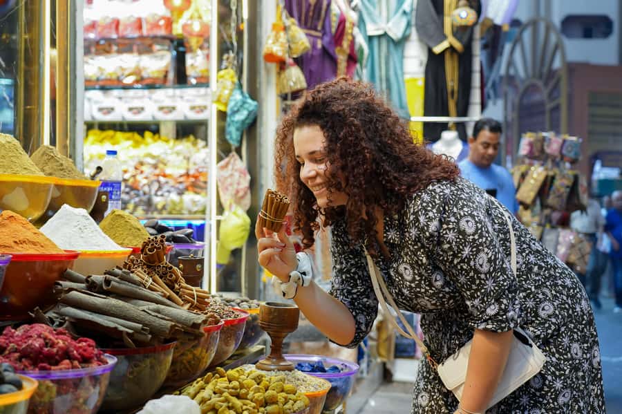 Old Dubai: Premium Guided Tour with Street Food & Abra Ride - Dubai Gold Souk: From Earthy Scents to Serious Sparkle