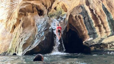 Oman’s Hidden Gems: Wadi Shab & Bimmah Sinkhole - Price and Value: Is It Worth $30?