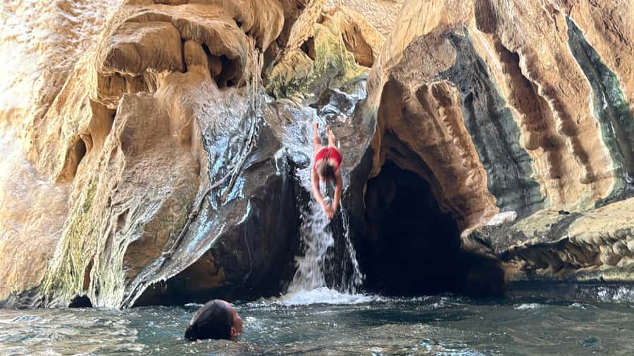 Oman’s Hidden Gems: Wadi Shab & Bimmah Sinkhole - Price and Value: Is It Worth $30?