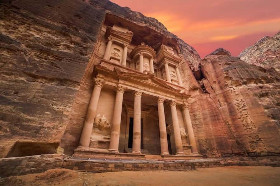 Petra & Wadi Rum: Full Day Private Tour with Hotel Pickup - Key things to know before you go