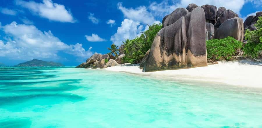 Praslin: Curieuse & St-Pierre Boat Adventure with Snorkeling - Transfers, timing, and what the included price actually buys you