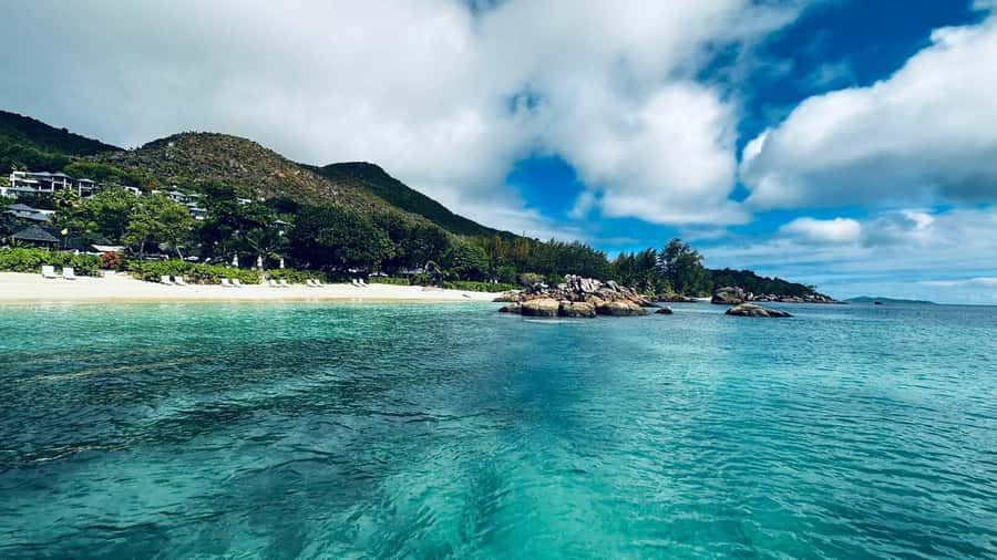 Praslin: Curieuse & St-Pierre Boat Adventure with Snorkeling - Who this tour suits best (and who should think twice)