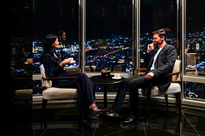 Premium Access to Burj Khalifa Ticket, The Lounge 152 ,153 & 154 - The lounge itself: couches, drinks, snacks, and the pace