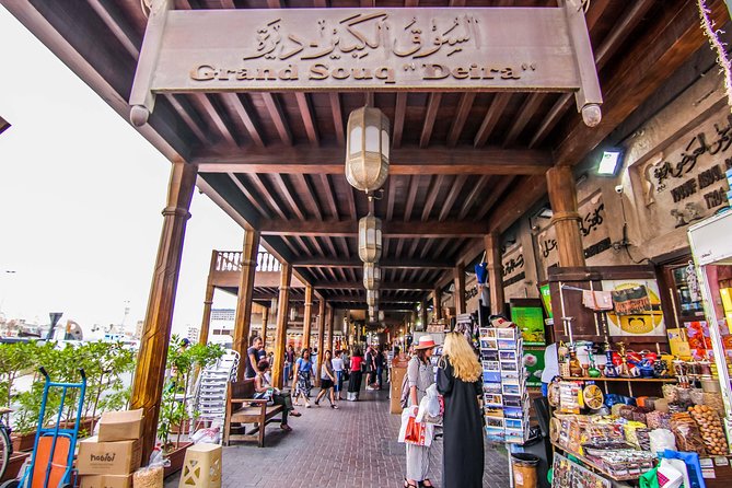 Private Dubai City Tour: A Premium Experience of Old and New - Deira Spice Souk: Smell, Color, and Practical Buying Tips