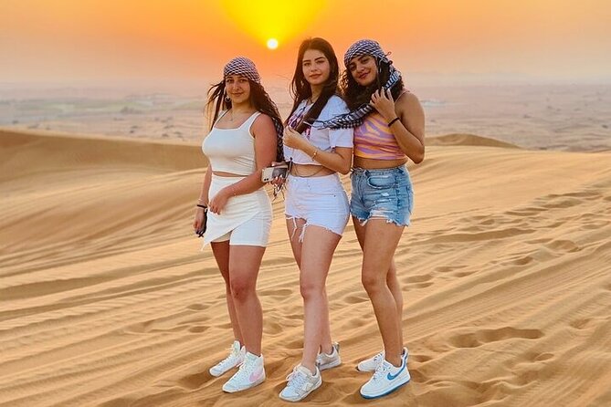 Private Evening Red Sand Desert Safari with BBQ Dinner - 35 Minutes of Dune Bashing: Thrill, Control, and Timing