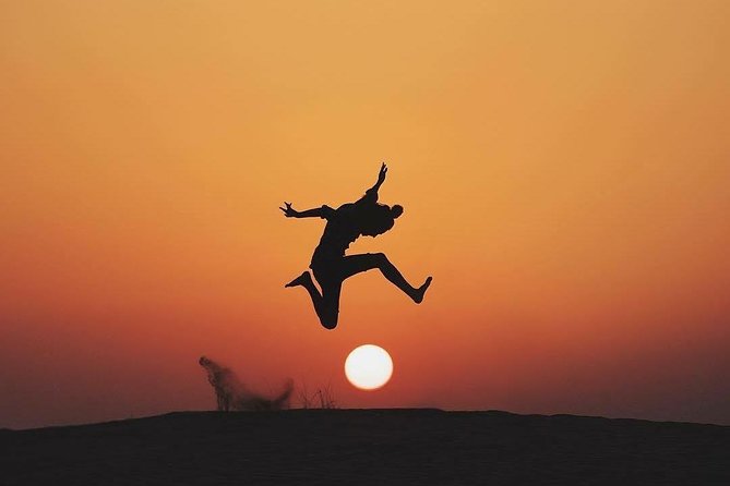 Red Dune Safari Adventure with BBQ Dinner Experience - BBQ dinner plus live shows: what’s included, and what to expect
