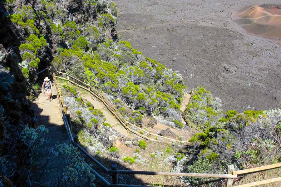 Réunion: Piton de la Fournaise Guided Volcano Hike - Bellecombe start: getting your bearings fast