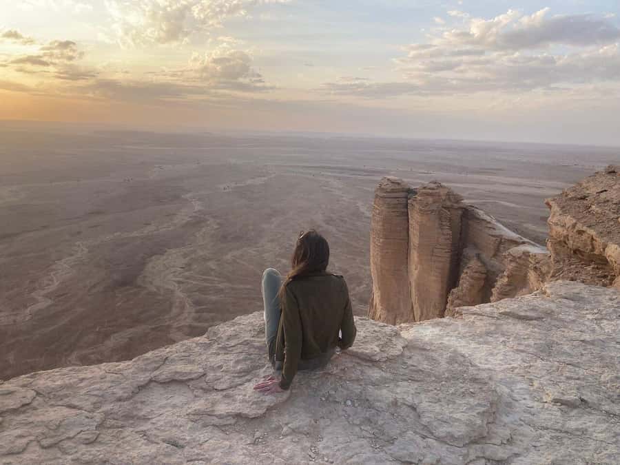 Riyadh: Edge Of The World and Bats Cave Tour by 4x4 - Who should book this (and who should skip it)
