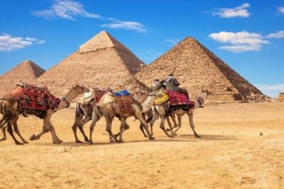 Shared Full Day Tour to Giza Pyramids from Giza - Sphinx Time: Photos, Scale, and Not Getting Lost in the Crowd
