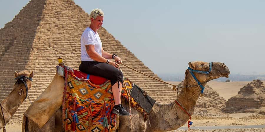 Sharm El Sheikh: Great Pyramids, Sphinx, Museum Tour by Bus - Giza Plateau: Great Pyramid, Sphinx, and the fast-track education