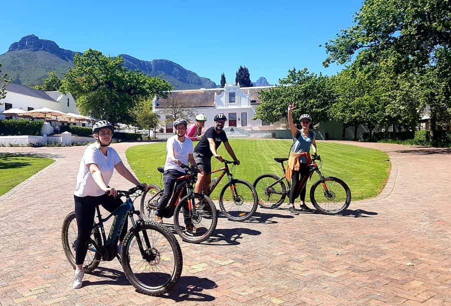 Stellenbosch: Historical Bike Tour & Wine Tasting - Stellenbosch by Bike: Historic Stops and Stellenbosch University