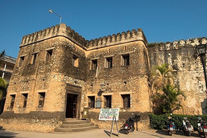 Stone Town Private Walking Tour - Hamamni Baths and the Catholic Cathedral: Zanzibar beyond monuments