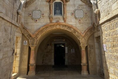Travel to Bethlehem Half Day Guided Tour from Jerusalem & TelAviv - Church of the Nativity: the main event, and how to use your hour
