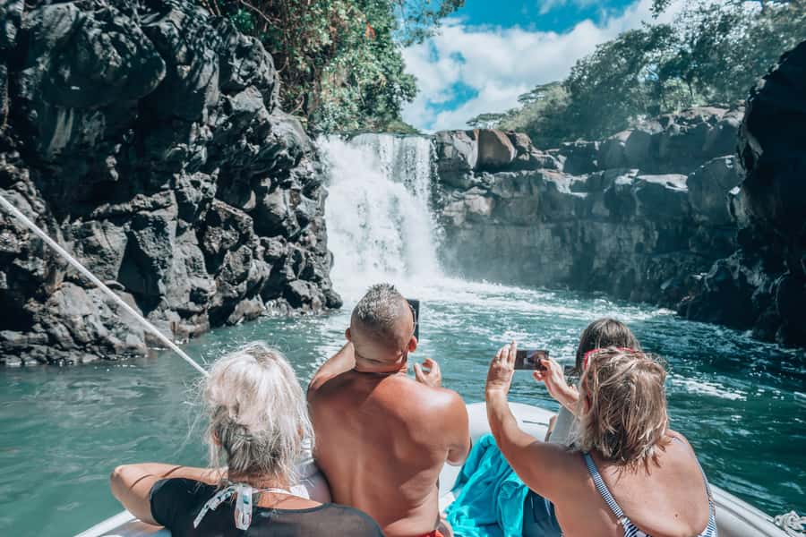 Trou d'Eau Douce: 5 Island Adventure with BBQ & Snorkeling - Quick hits: why this 5-island outing works