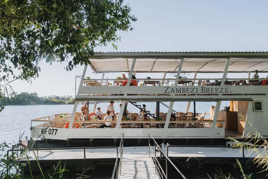 Victoria Falls: Dinner Cruise on the Zambezi River - Your 3 hours on the Zambezi: how the timing actually works