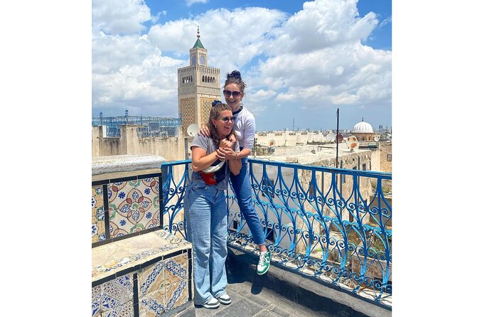 VIP Tour: Tunis Medina/Bardo, Sidi Bou Said, Carthage |PICKUP ALL - Lunch assistance: affordable food, plus less guesswork