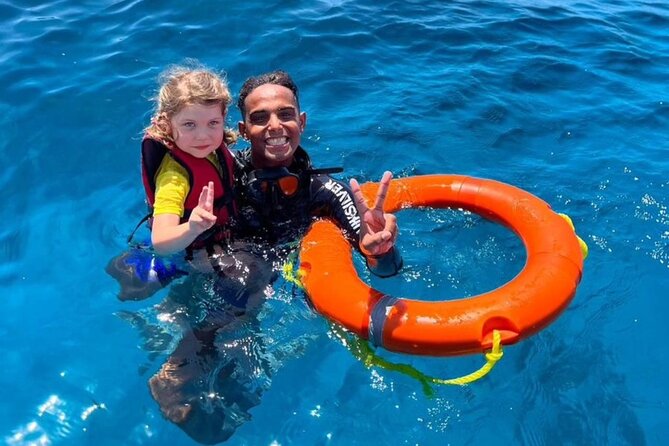 VIP -White Island & Ras Mohamed Snorkel Excursion - Lunch, Drinks, and Onboard Breaks: The Midday Reset You’ll Appreciate